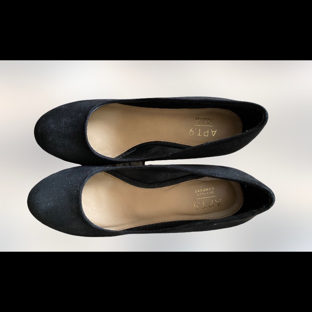 Apt. 9 wedge black velvet shoes, size 6M, beautiful condition, Defined Comfort